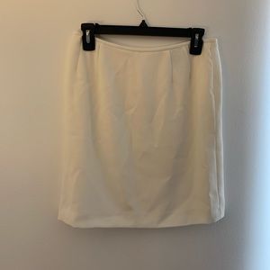 Cream Floral Skirt Size 6 Petite